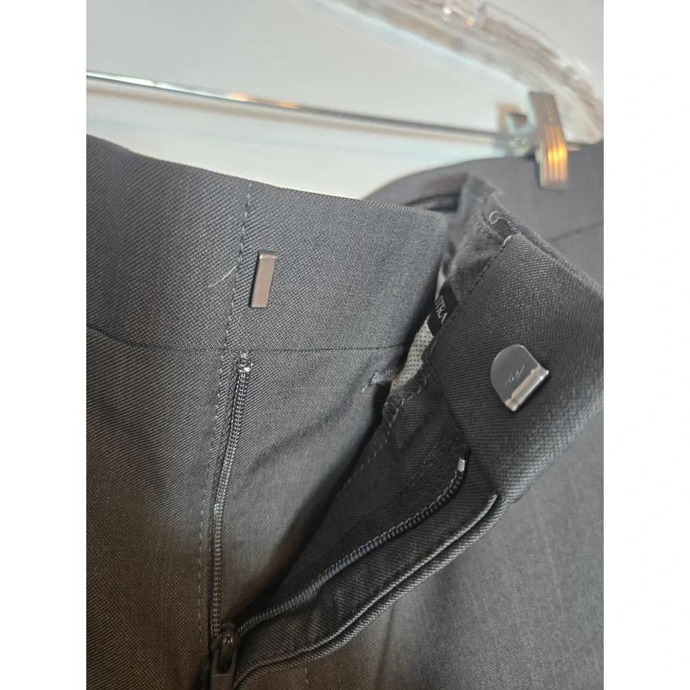 Haggar Men 40x32 Premium Flex Straight Fit Dress Pants Dark Grey Stretch HD70000